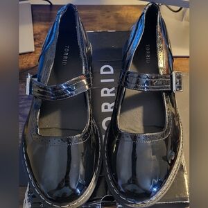 Torrid size 11ww. Black patent lug Mary Jane shoes